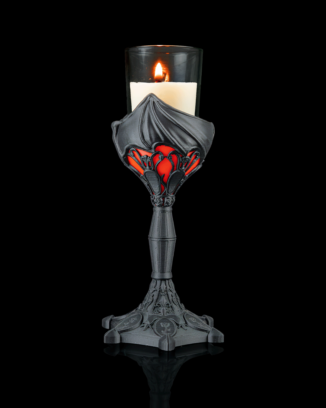 Dark Chalice Candle Holder — vista lateral