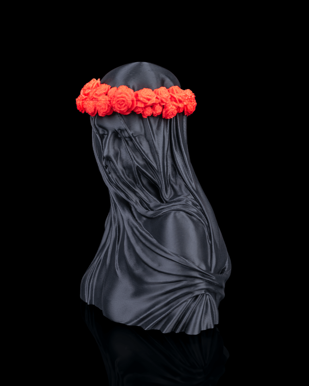 Veil of Silence Statue — detalle capucha