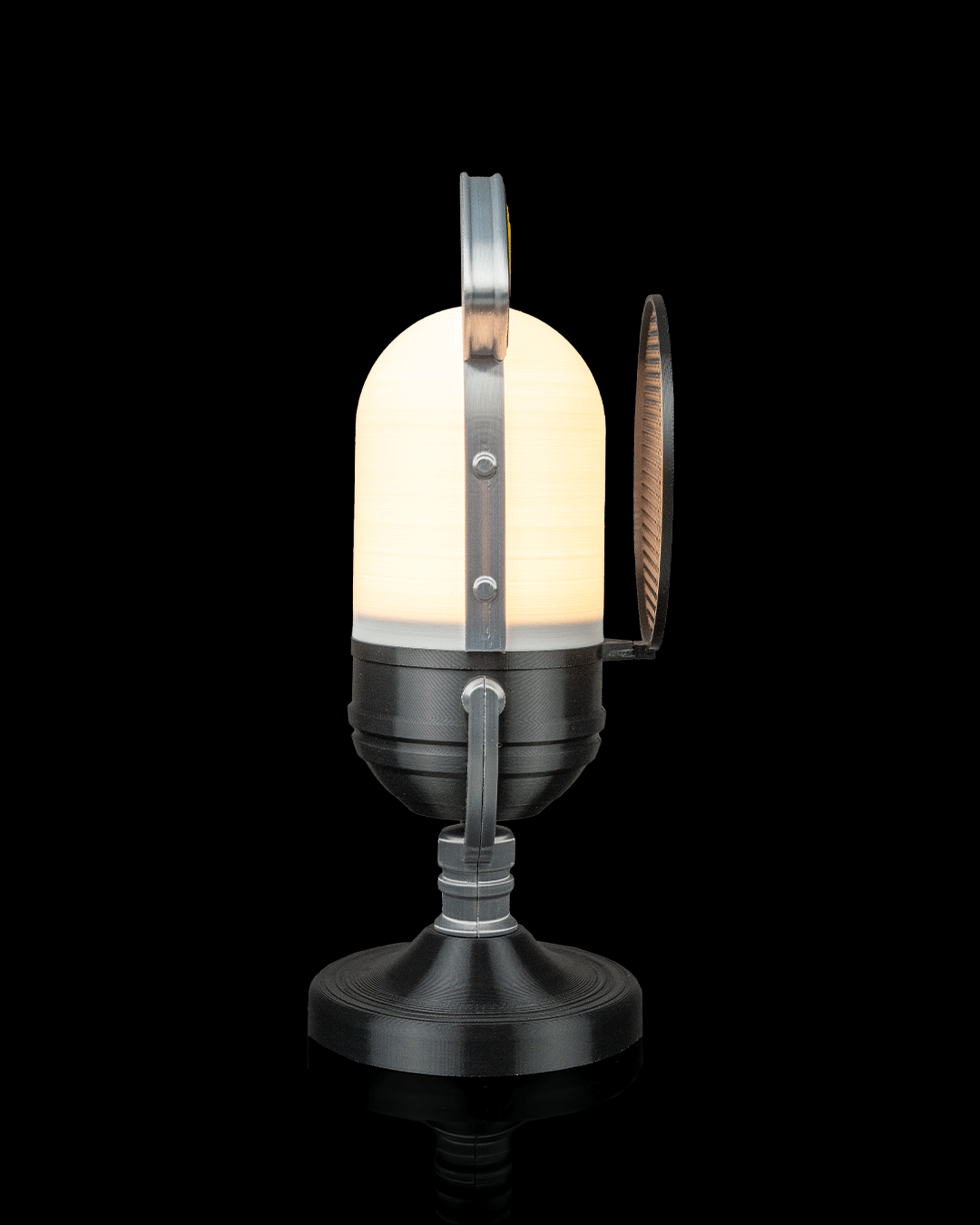 Broadcast Mic Table Lamp — detalle