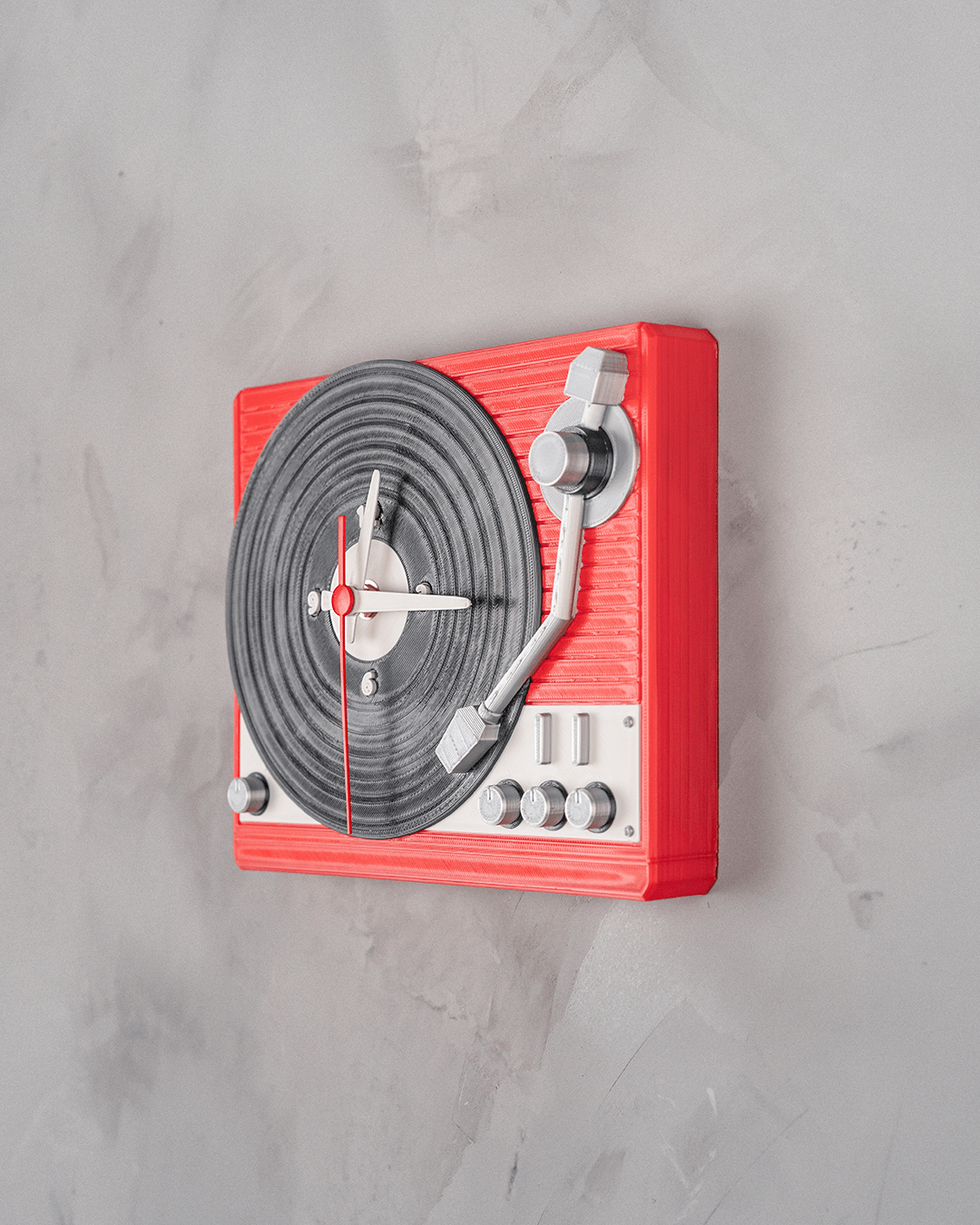Retro Turntable Wall Clock — escala
